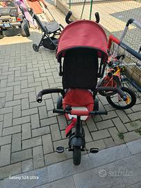 passeggino con pedali