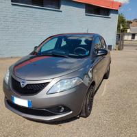 Lancia Ypsilon 1.0 FireFly 5 porte S&S Hybrid Ecoc