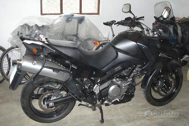 Suzuki V-Strom 650 Traveler