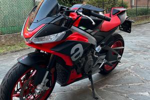 Aprilia Tuono 660
