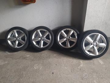  4 cerchi in lega R17 225/45 Audi 