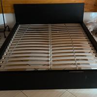 Steuttira letto mateimoniale colore beige chiaro
