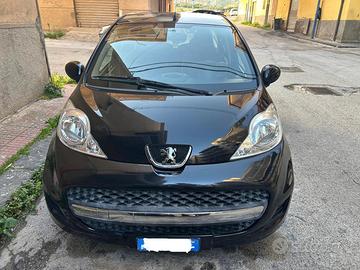 Peugeot 107 1.0 68CV Sweet Years – 94.500 km