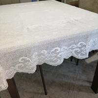 copritavolo ad uncinetto