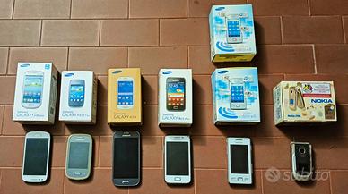 SET CELLULARI VINTAGE FUNZIONANTI