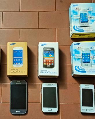 SET CELLULARI VINTAGE FUNZIONANTI