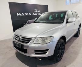 Volkswagen Touareg 3.0/240CV V6 TDI DPF tip. Execu