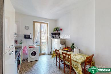 APPARTAMENTO QUATTRO VANI CON DOPPI BALCONI