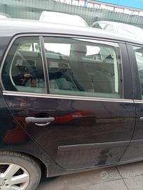 Porta posteriore dx Volkswagen golf 5 anno 2004