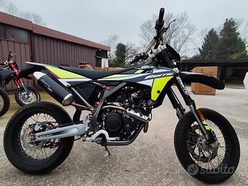 FANTIC MOTOR XMF 125 MOTARD INCOMPLETA NON IMMATRI