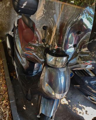 PEUGEOT TWEET 125CC  2014 con motore guasto
