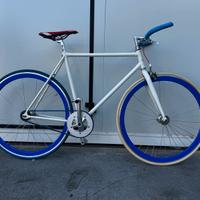 Bicicletta Fixie artigianale