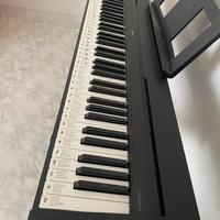 Pianoforte YAMAHA P45