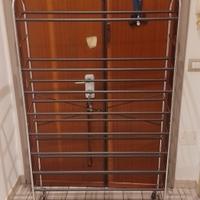 scarpiera a ripiani aperta 