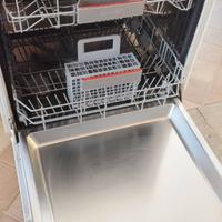 LAVASTOVIGLIE BOSCH Super Silence 14 coperti