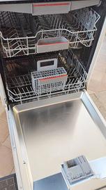 LAVASTOVIGLIE BOSCH Super Silence 14 coperti