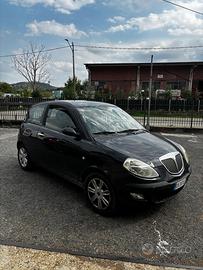 Lancia y 2005