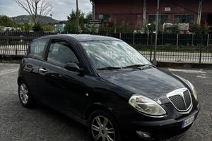 Lancia y 2005