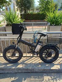 e-bike bicicleatta elettrica fatbike