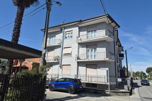 3 LOCALI A CARATE BRIANZA