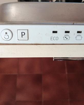 Lavastoviglie Indesit