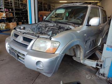 Ricambi MITSUBISHI PAJERO 4X4 3200cc 2005