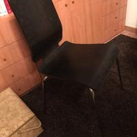 Tavolo nero-marrone Ikea, allungabile e 4 sedie