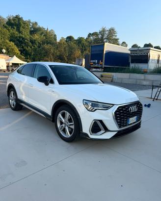 Audi q3 sport back