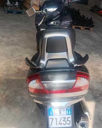 Suzuki burgman 400