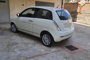 Lancia Y