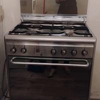 Cucina Smeg con forno