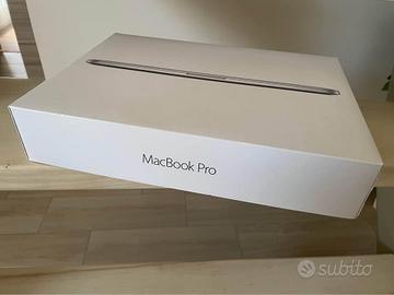 Scatola Macbook Pro inizio 2016