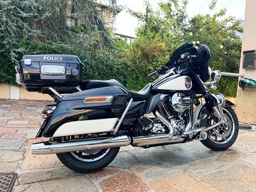 Harley Electra street glide police