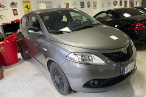 Lancia Ypsilon 1.2 69 CV 5 porte Black and Noir