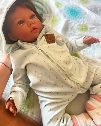Bambola simil reborn Maria Jesùs+guardaroba