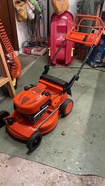 Rasaerba  restaurato Oleo-Mac alluminio.