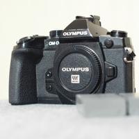 Olympus OM-D E-M1 con verticale grip