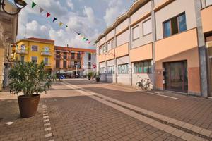 COMPLESSO DI TRE APPARTAMENTI IN CENTRO ROMENTINO!