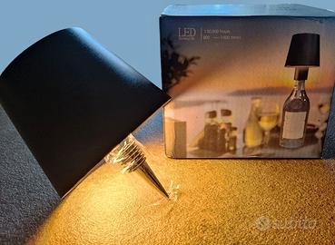 Lampada LED Touch ricaricabile con tappo bottiglie