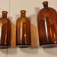 Bottiglie austriache da farmacia in vetro ambrato 
