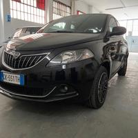 Lancia Ypsilon 1.0 FireFly Hybrid Ecochic GOLD