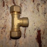 Raccordo a Tee femmina 3/8″ F – Ø 12