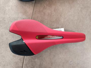 SPECIALIZED SELLA TOUPE PRO 130 mm ROSSA E NERA