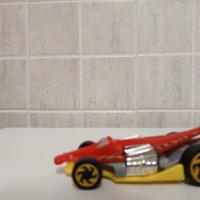 Sorpresa Kinder 2024 macchina hot wheels