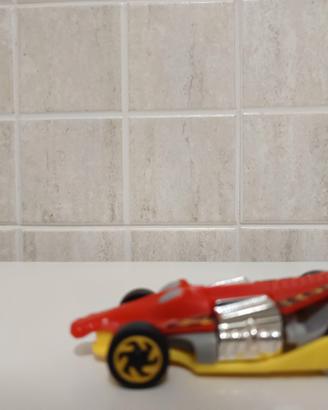 Sorpresa Kinder 2024 macchina hot wheels