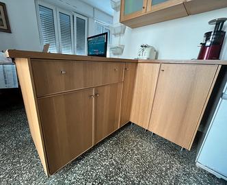 Cucina a penisola/isola e pensili IKEA