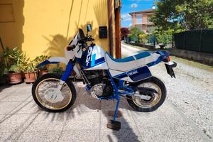 SUZUKI DR 600 DJEBEL 