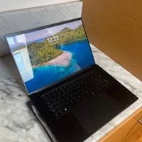 Razer Blade 16 (2024) i9 14900HX RTX 4090 32GB 2TB