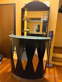 Banco Bar di Design con Vetrina Espositiva
