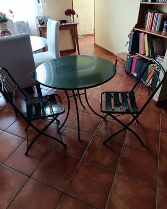 Tavolino con 2 sedie